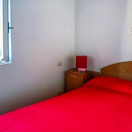 Beautiful In With Kitchen Apartment *