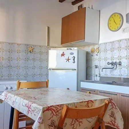 Appartamento Beautiful In With Kitchen Porto Azzurro